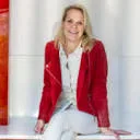 Logo van IN door Leonore Nieuwmeijer